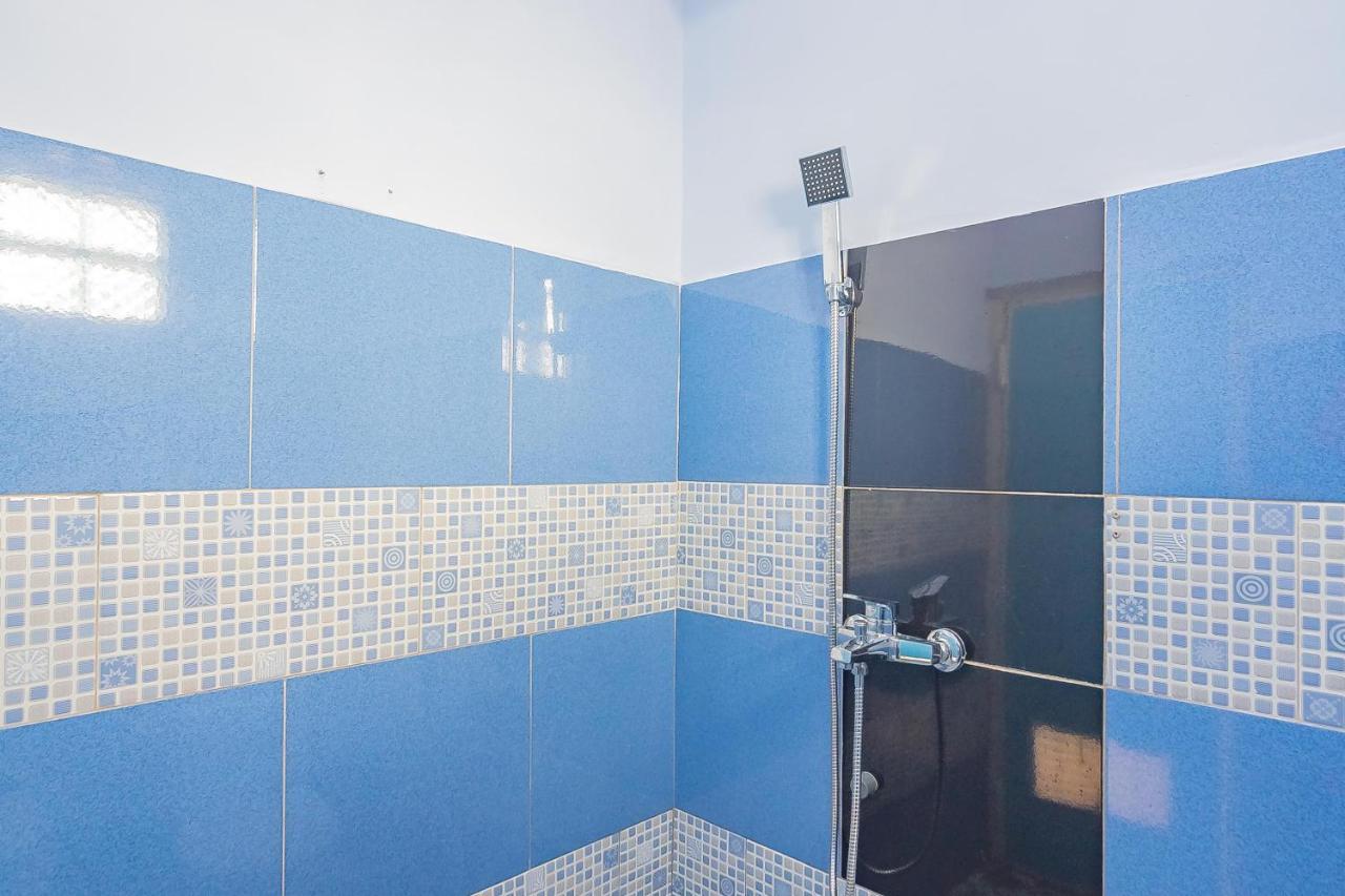 Reddoorz Syariah @ Tambak Mekar Street Subang Hotel Djalantjagak Ngoại thất bức ảnh