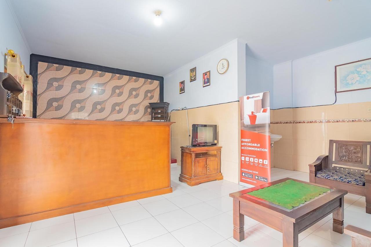 Reddoorz Syariah @ Tambak Mekar Street Subang Hotel Djalantjagak Ngoại thất bức ảnh